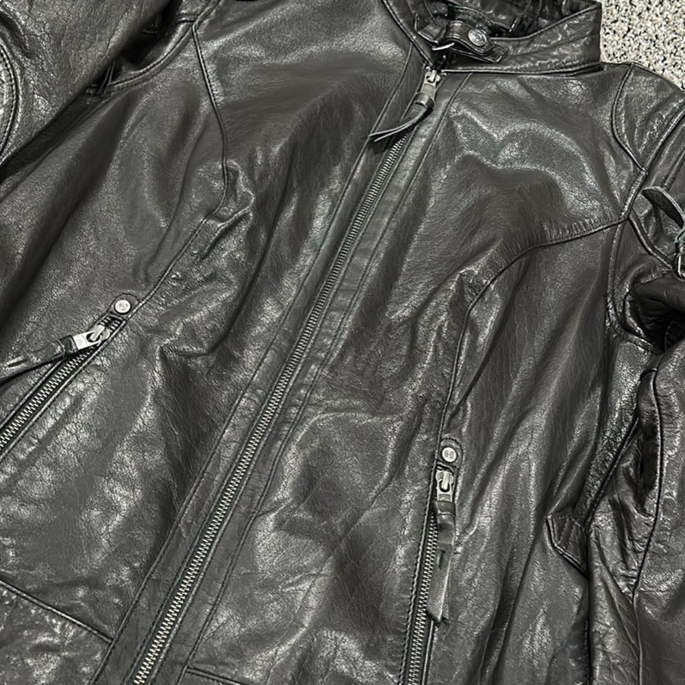 Harley-Davidson Black Leather Motorcycle Jacket with Quilted Details